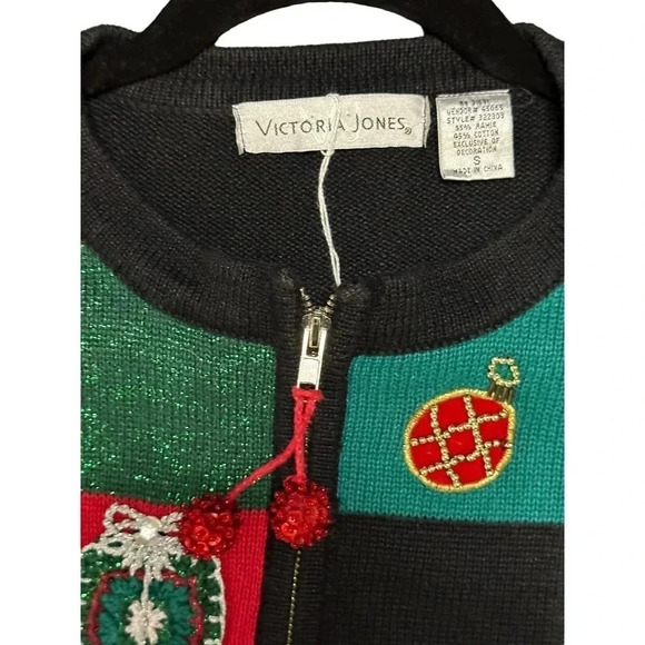 Victoria Jones Women's Multicolor Christmas Presents Zip Up Sweater Size S - Picture 5 of 6